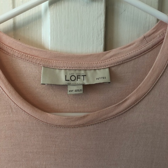 *DONATING SOON* LOFT Tank Top - Picture 2 of 5